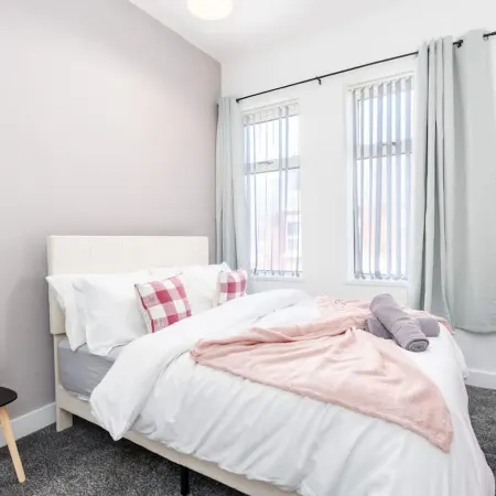 Perfect Booking Stylish 3 Bed Family Home