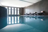 Nemea Appart'Hotel Sunset Nice Arenas - Yüzme Havuzu