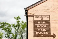 Salt Ranch Hotel - Barer