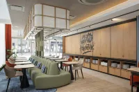 Hampton by Hilton Paris Saint Ouen - bar