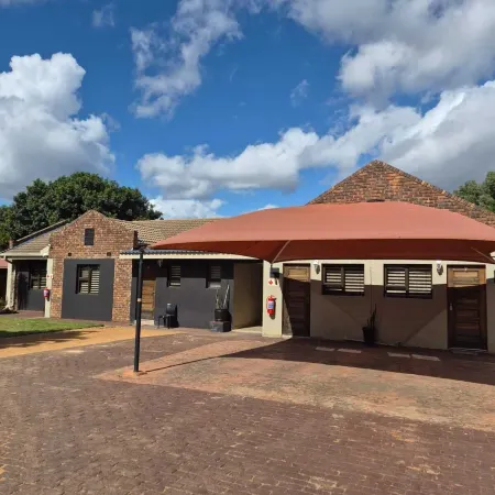 Fox Inn Guesthouse Lephalale