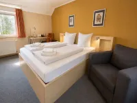 Wos Hotel Hotels near Uedding