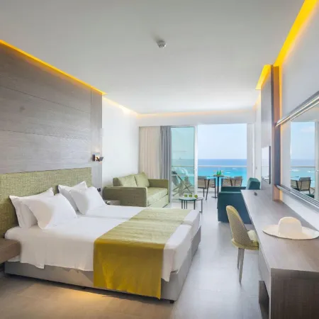 Cavo Maris Beach Hotel