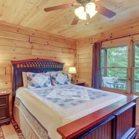 Hot Tub & Game Room: Charming Morganton Cabin!