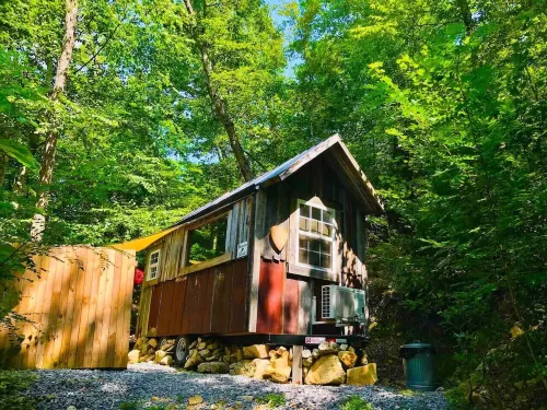 Cozy Beavercreek Cabin Retreat – Smoky Mountain Serenity Awaits! - balcón