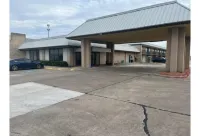 Studio 6 Suites Hinesville, GA - Parking