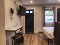 Vermont Suites - parking