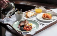 Audleys Wood Hotel, Basingstoke - breakfast