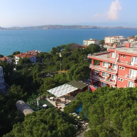 Tunc Hotel