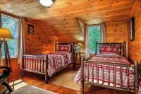 Summer Outdoor Retreat! Cozy Cabin on 5 Acres on Ausable River - Wifi