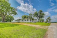 Recently Remodeled Route 66 Retreat! Claremore Gem - WiFi