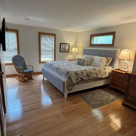 5 Min Walk to Nauset Beach, Heated Pool & Hot Tub