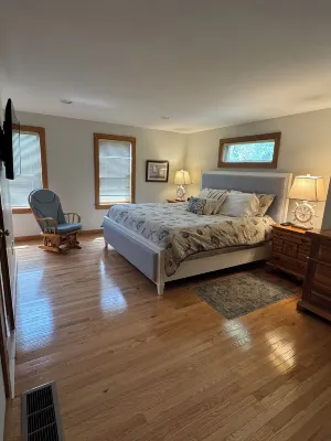 5 Min Walk to Nauset Beach, Heated Pool & Hot Tub - WiFi