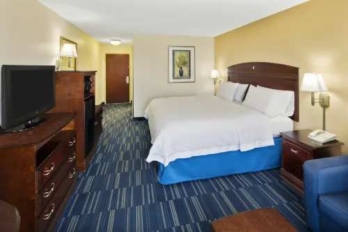 Hampton Inn Hinesville - 2-Star