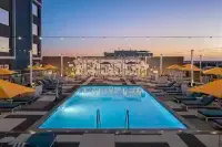Hilton Buena Park Anaheim - Pools