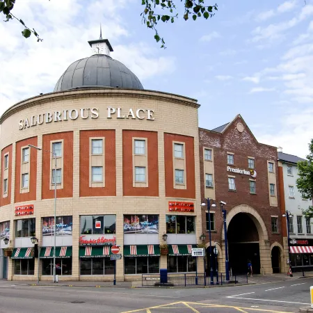 Premier Inn Swansea City Centre