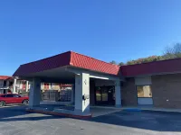 Red Roof Inn Jacksonville, Al - parking