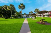 Red Roof Inn Vero Beach - I-95 - Parking