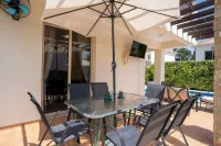 Private Villa with own pool 5 minutes drive to Coral Bay with 2 Sandy beaches - 3 stjerner