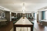 Hampton Inn Bismarck - 2-Star