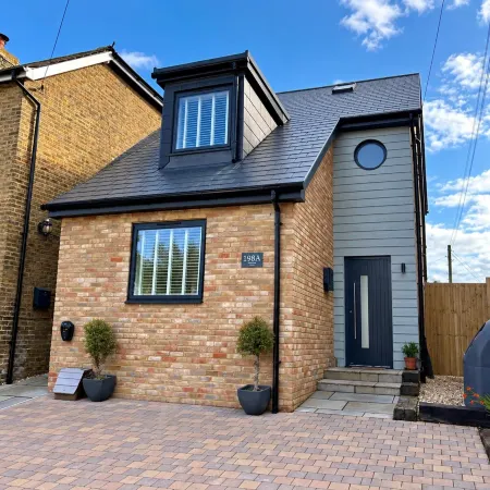 Luxury 5 Bed Detached Home, Countryside Views