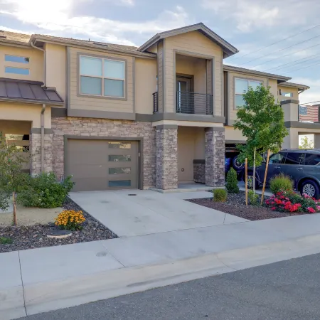 3 Mi to Nevada State Capitol & More! Inviting Unit
