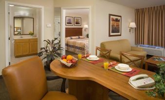 Candlewood Suites Pearland