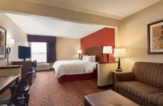 Hampton Inn Shawnee