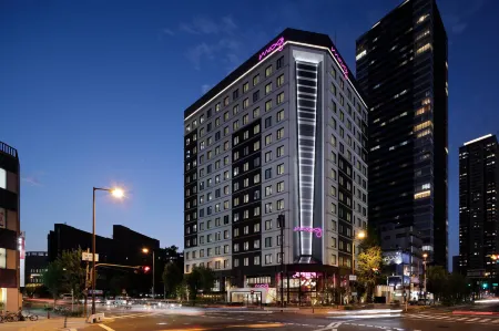 Moxy Osaka Umeda Отели рядом с достопримечательностью «Shin Umeda City»