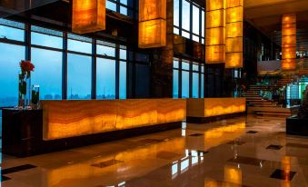 Renaissance Shanghai Zhongshan Park Hotel