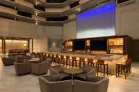 Embassy Suites by Hilton Phoenix Downtown North - Barer