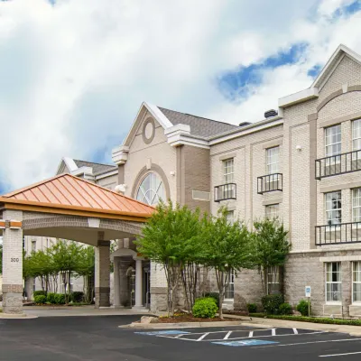 Quality Inn & Suites Little Rock West Hotels near Fellowship Bible Church