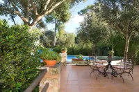 Holiday House for 4 Persons with Pool