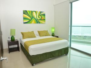 Modern 3 Bedroom Apartment With Sea-beach View