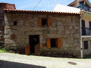 Restored, rustic and rural mini cottage in typical Portuguese village