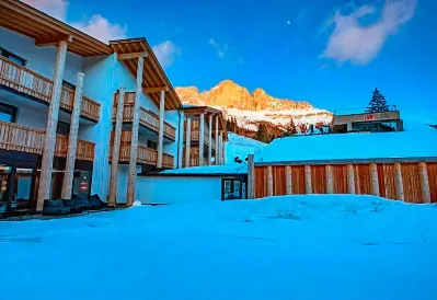 莫瑟拉姆多洛米蒂 Spa 度假村