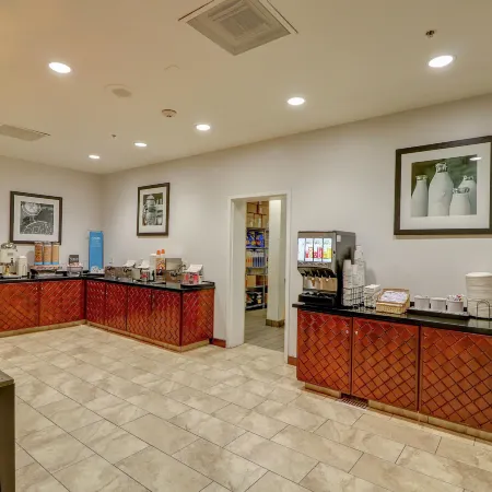 Hampton Inn Tropicana