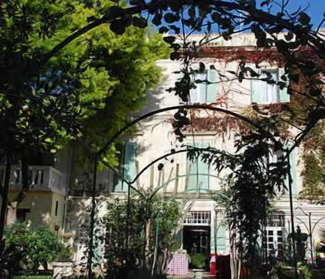 Au Saint Roch - Hôtel et Jardin