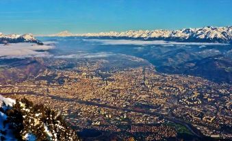 Premiere Classe Grenoble Sud - GIÈRES UNIVERSITÉ