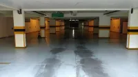拉哈佩德拉山村普萊姆酒店 - 停車場