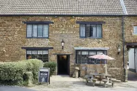 Red Lion Hotel by Greene King Inns
