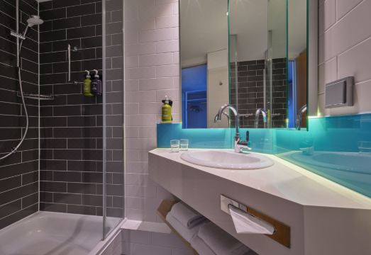 홀리데이 인 익스프레스 프랑크푸르트 메세 후기