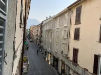 Lecco Center House