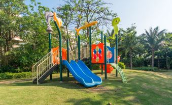 Yalong Bay Green Forest Resort Villa Apartment (Yalong Bay Road No.2)