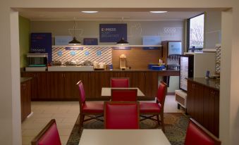 Holiday Inn Express ANDERSON-I-85 (EXIT 27-HWY 81) by IHG