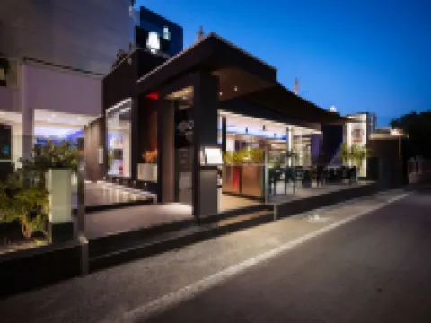 拉斐爾酒店 安科納省酒店