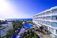 Lito Hotel - Pools
