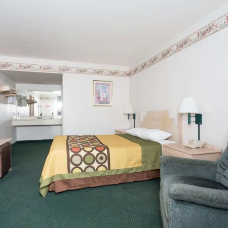 Super 8 by Wyndham Cottonwood