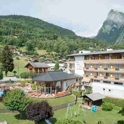 Chalet-Hôtel Neige et Roc, The Originals Relais (Hôtels - Chalets de Tradition) Hotel Exterior