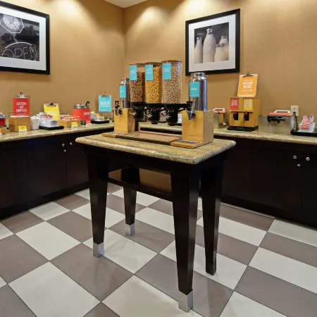 Hampton Inn & Suites Bremerton
